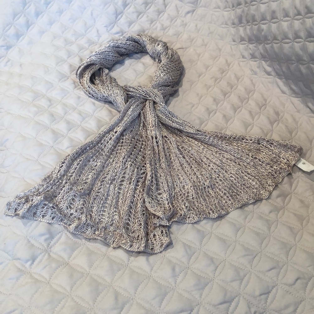 Knitted multi-purpose scarf